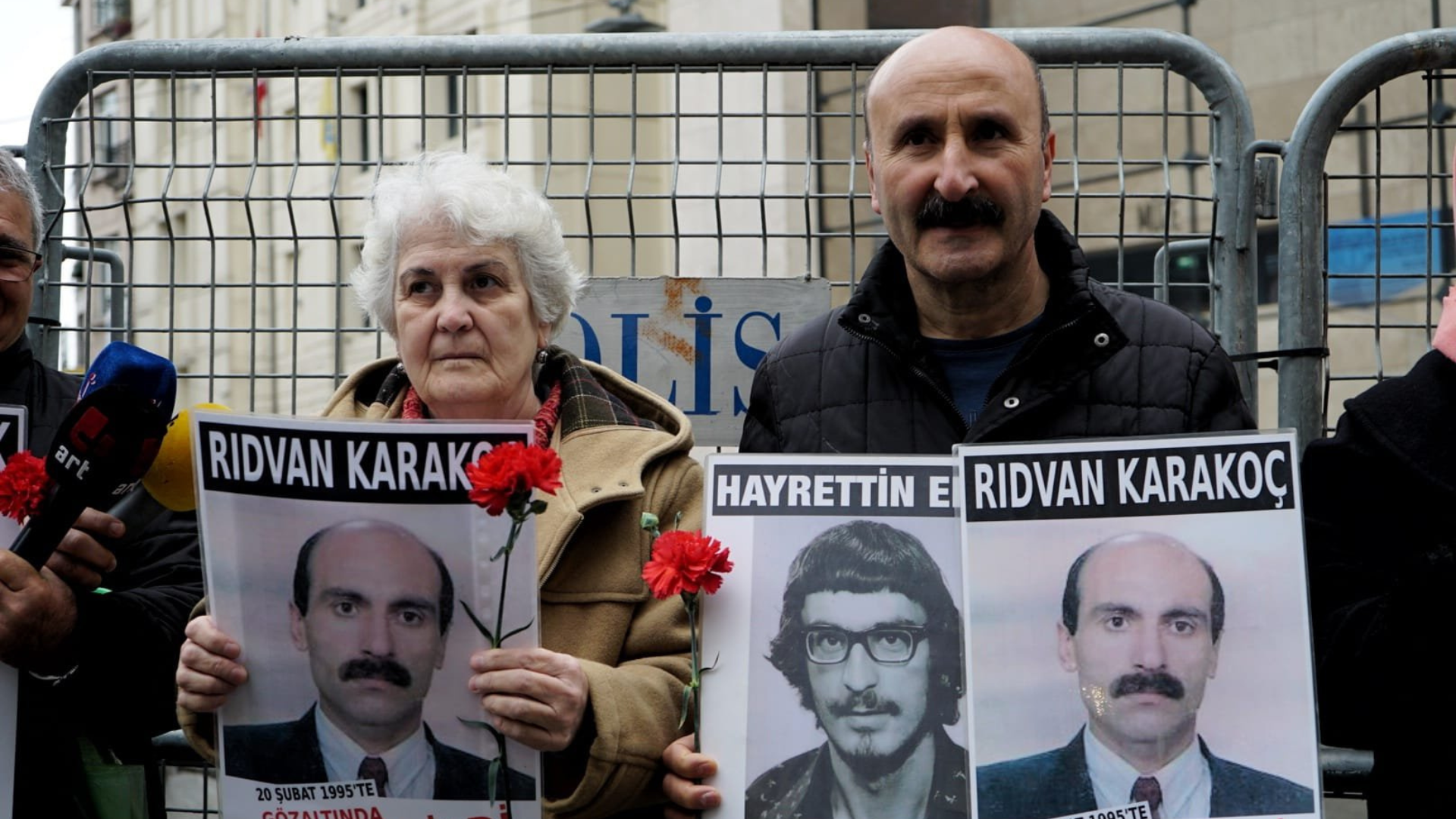 Cumartesi Anneleri/İnsanları 987. hafta buluşmalarında 1995 yılında gözaltında kaybedilen Rıdvan Karakoç için adalet talep etti, 17 Şubat 2024.