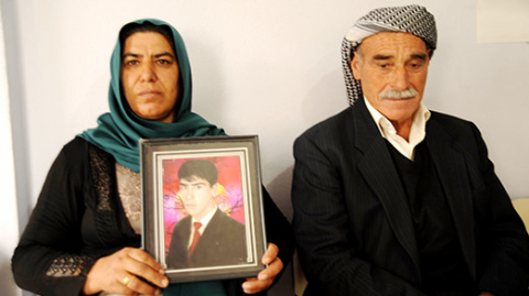 Kaybedilen Abdurrahman Olcay’ın ablası Meryem Olcay ve ve babası Mehmet Ali Olcay